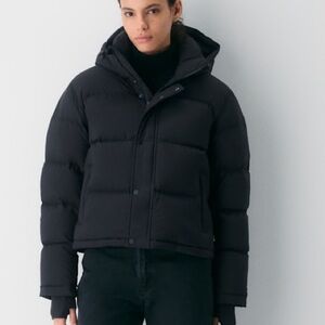 TNA | Super Puff Shorty Black Coat Down Filled Jacket Medium M Aritzia